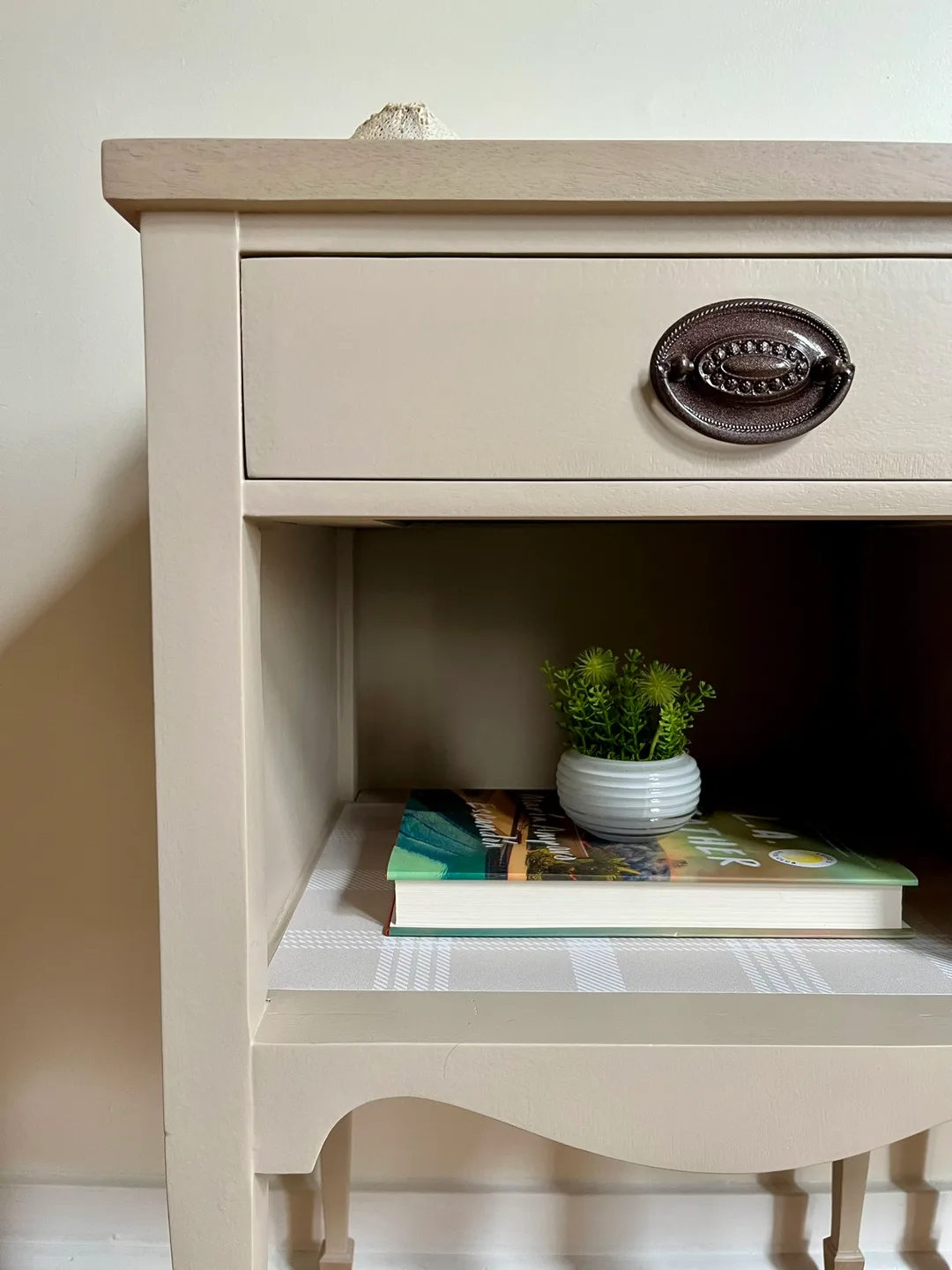 Vintage Johnson Co Nightstands - Set of 2 image indicator(3)