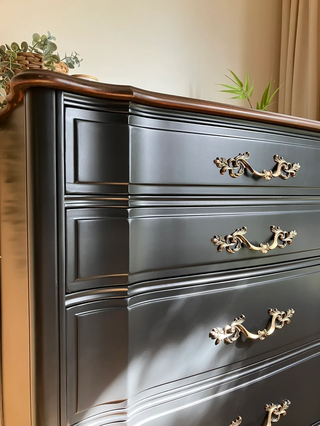 Vintage Wood 5-Drawer French Provincial Dresser image indicator(2)