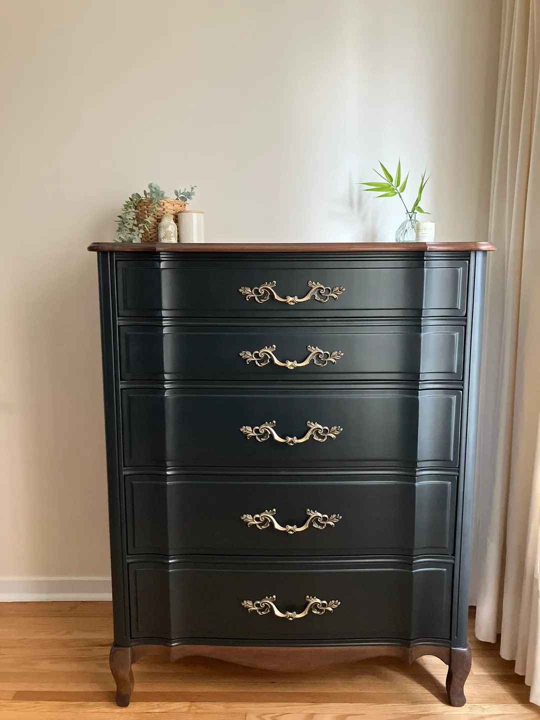 Vintage Wood 5-Drawer French Provincial Dresser image indicator(8)