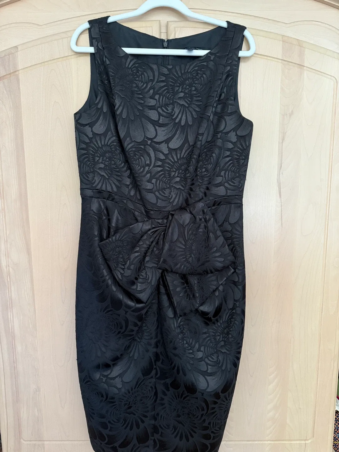 Black Sleeveless Dress size 10 thumbnail