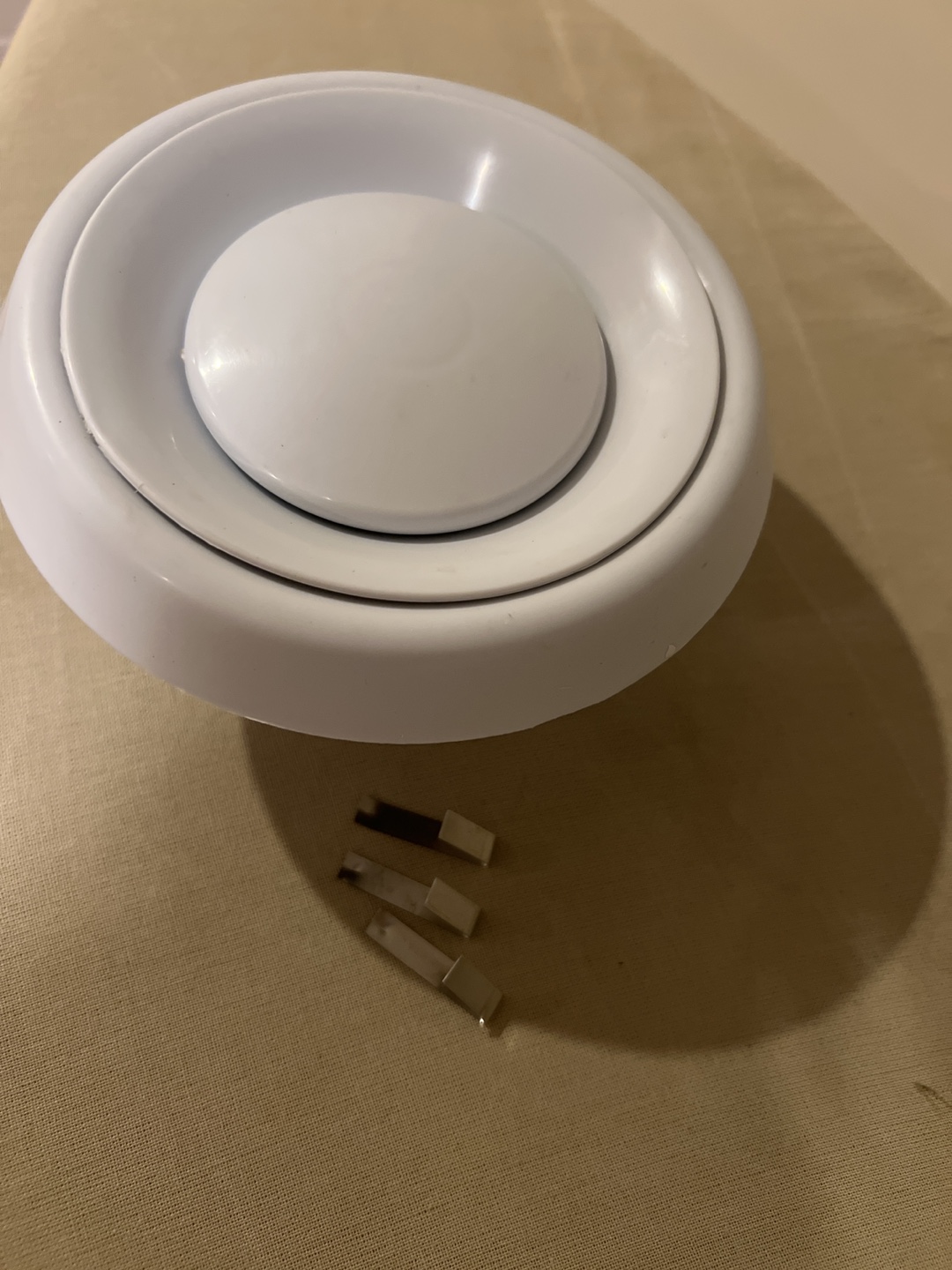 White Ceiling or wall vent air Diffuser