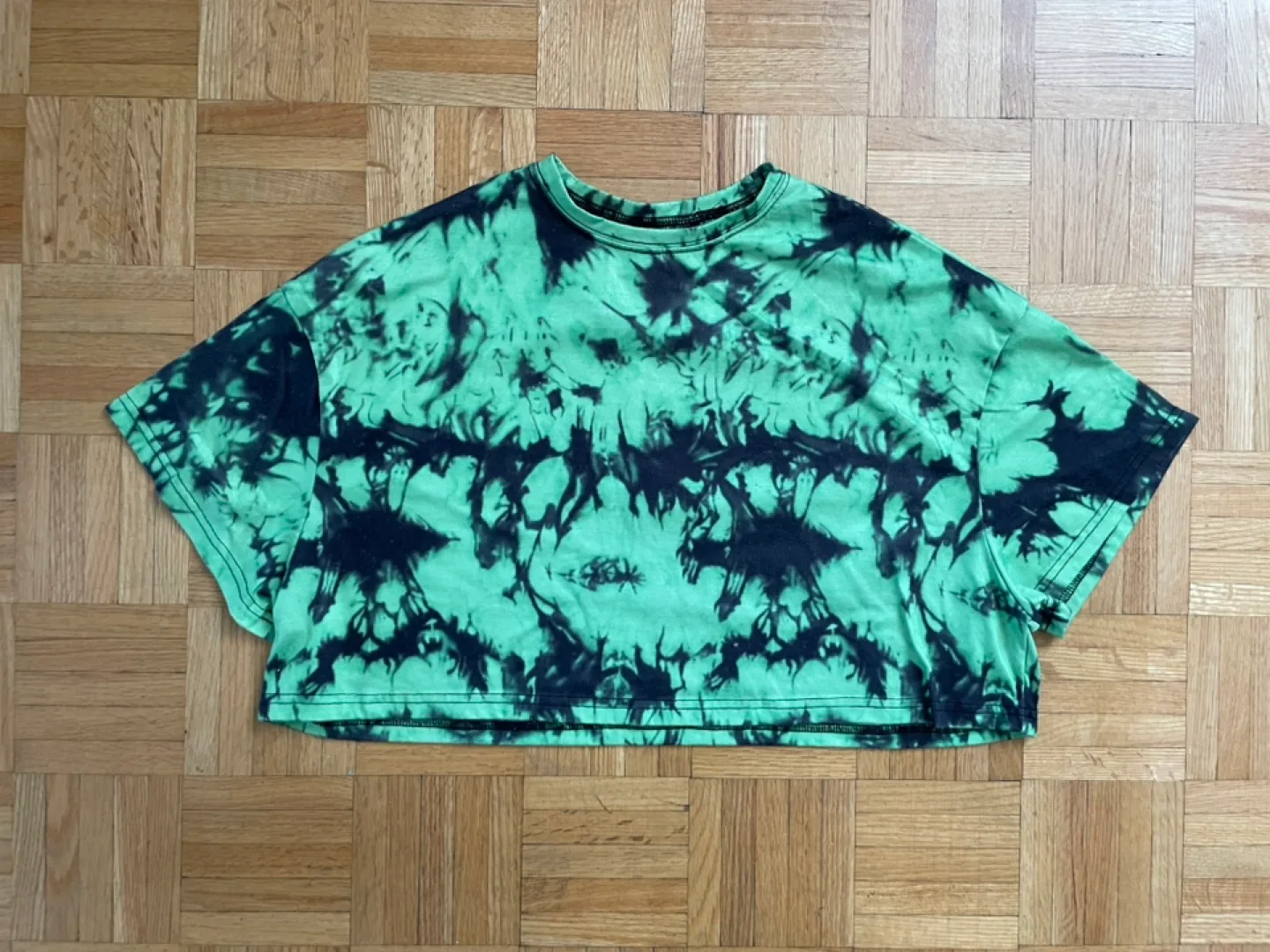 Tie Dye Cropped T-Shirt thumbnail