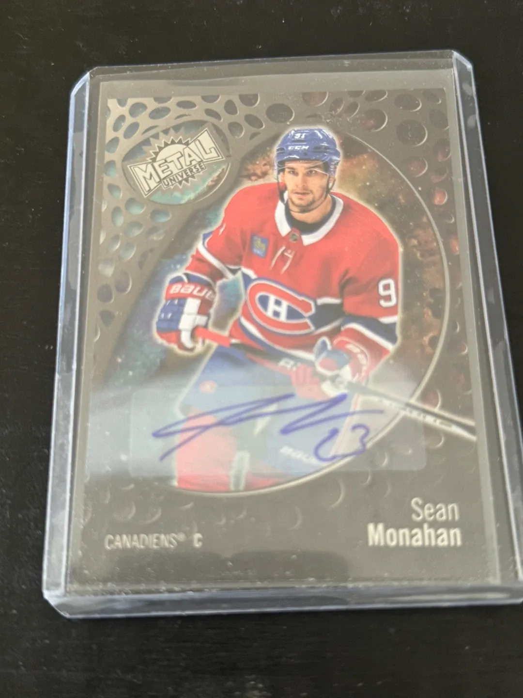 Sean Monahan Autographed Hockey Card thumbnail