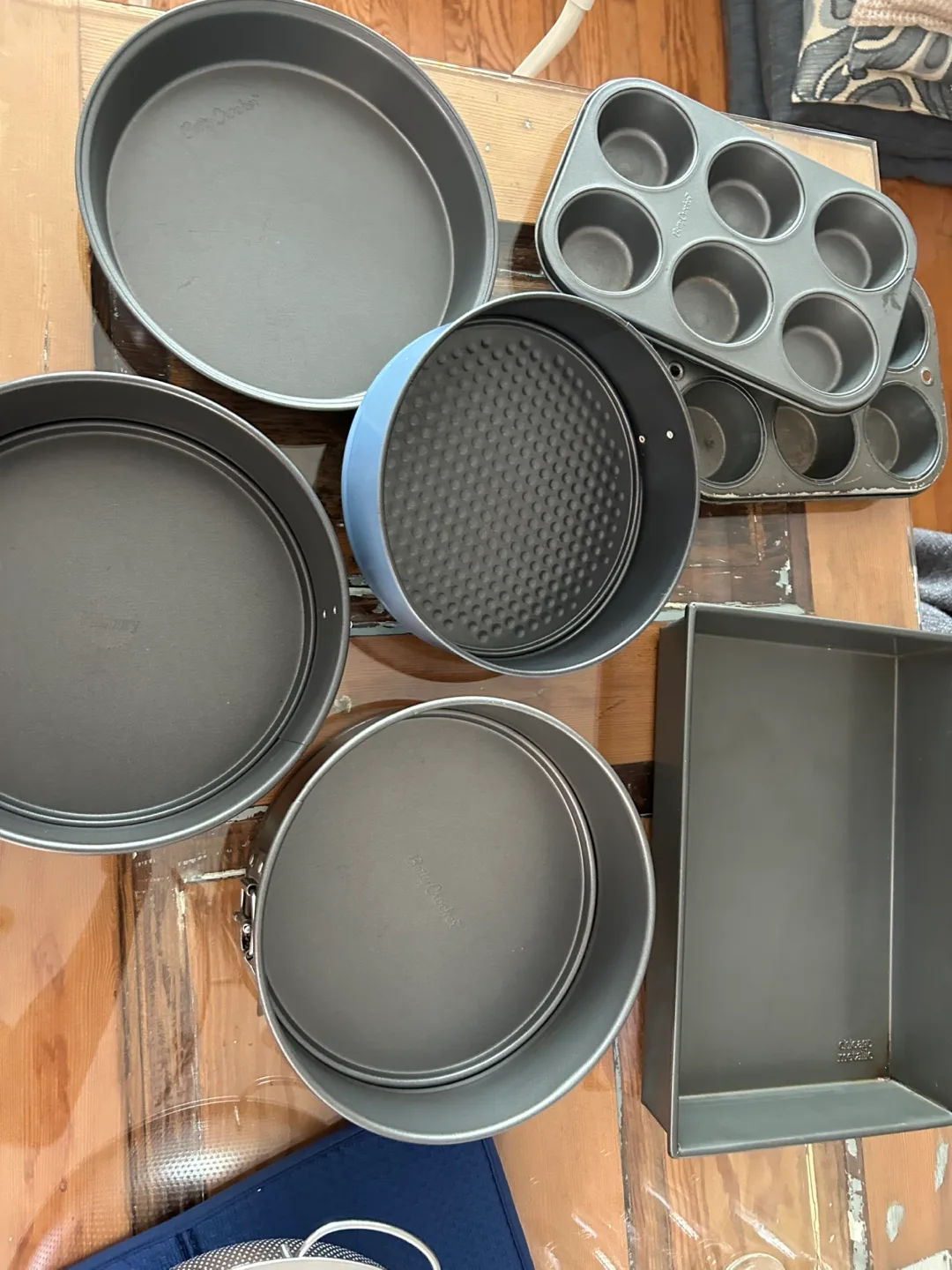 $5 each Betty Crocker & Wilton Baking Pans thumbnail