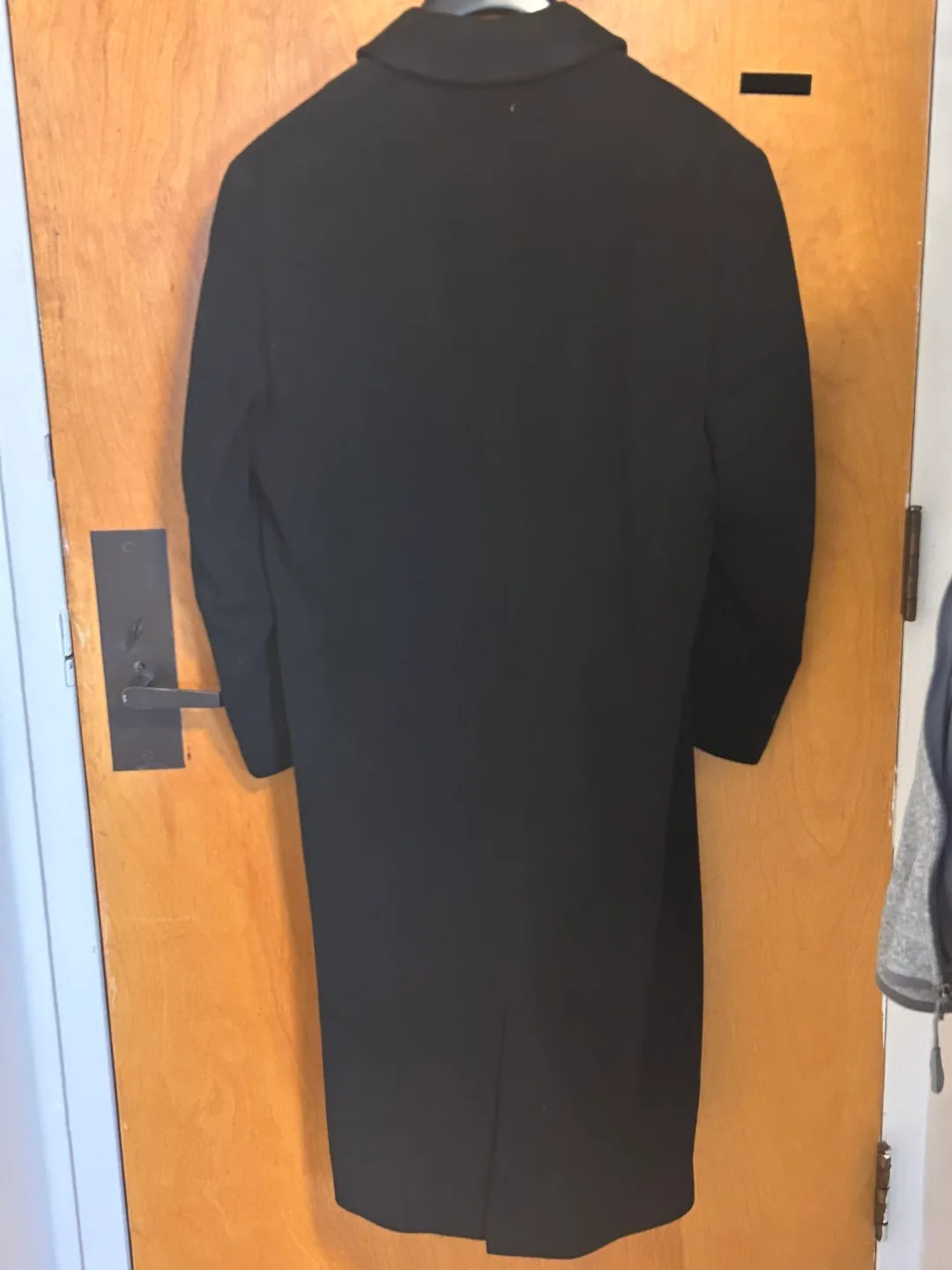 Cashmere New Men’s coat by Jones New York image indicator(2)