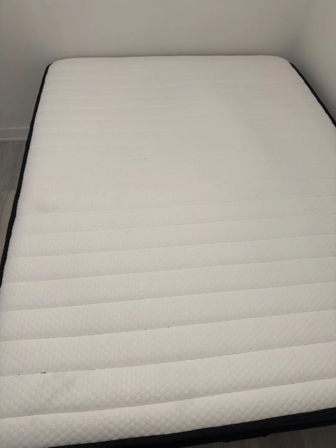 Crayan Mattress & Bed Frame image indicator(3)