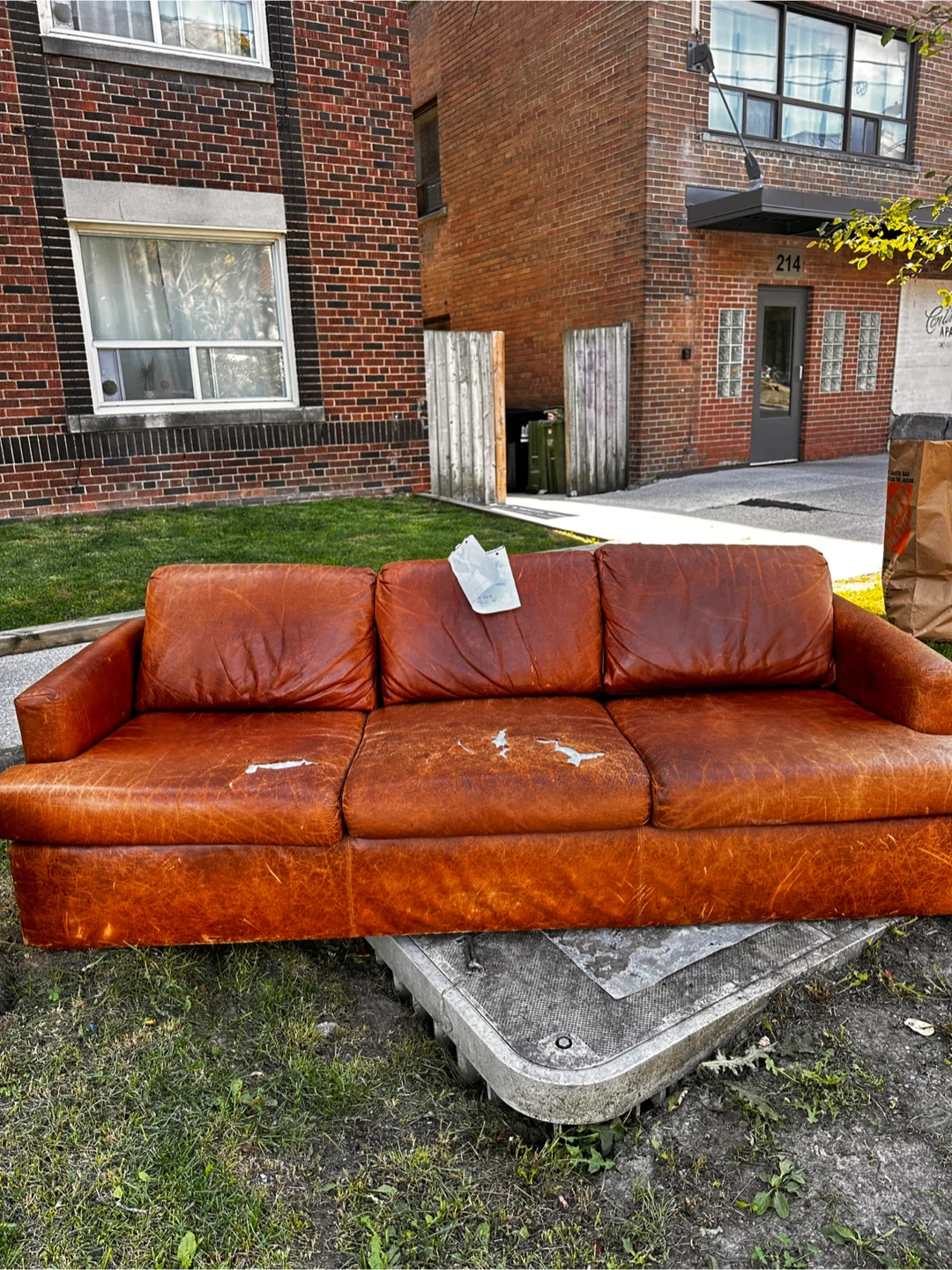 Free Couch - Vaughan rd. & Kenwood - photo 2