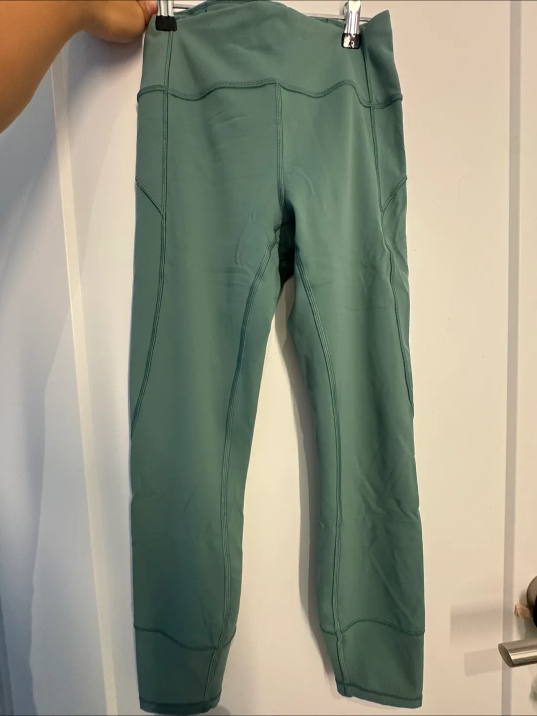 Lululemon In Movement 7/8 Tight Everlux 25" - Size 6 thumbnail