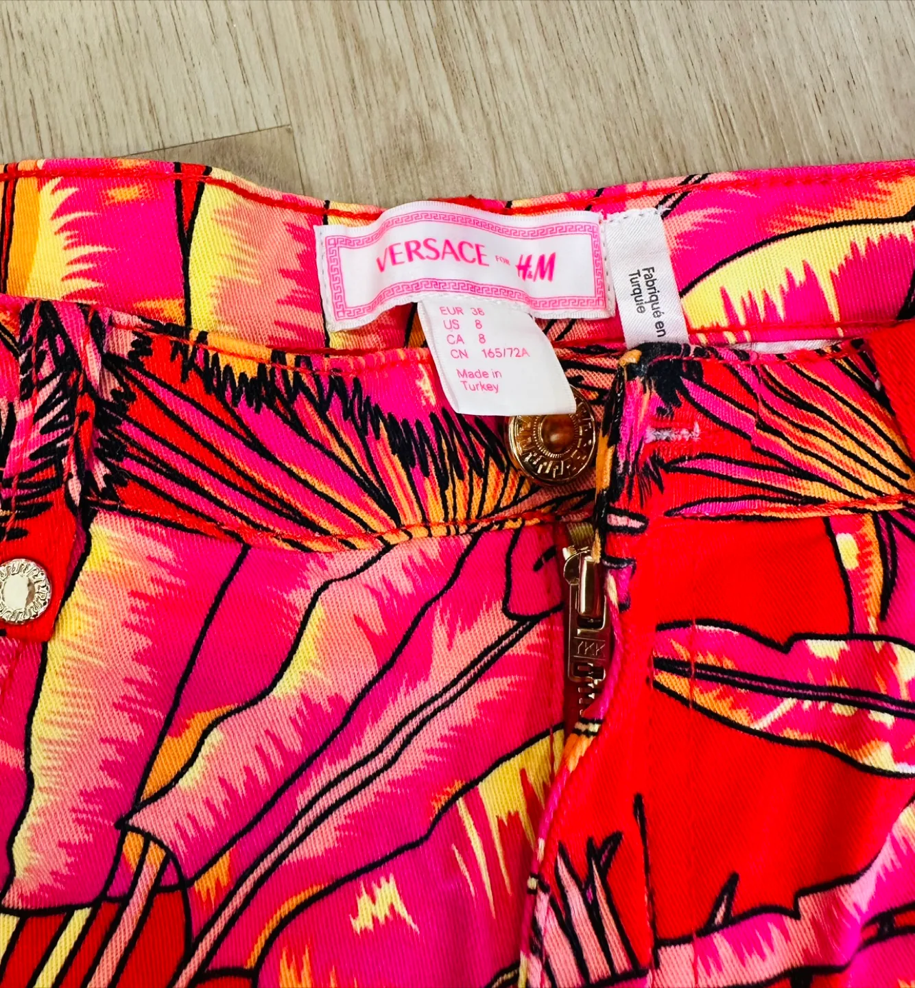 Versace for H&M Palm Print Pants - Size 8 image indicator(2)