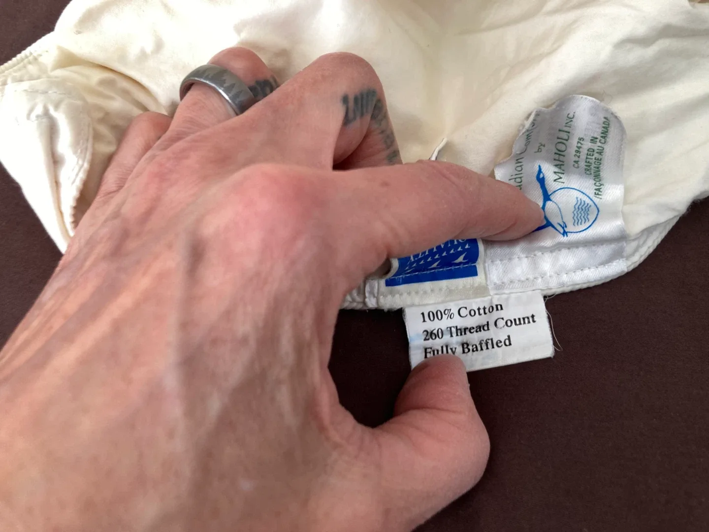 queen sized feather duvet and 2 duvet covers 🥕 image indicator(5)