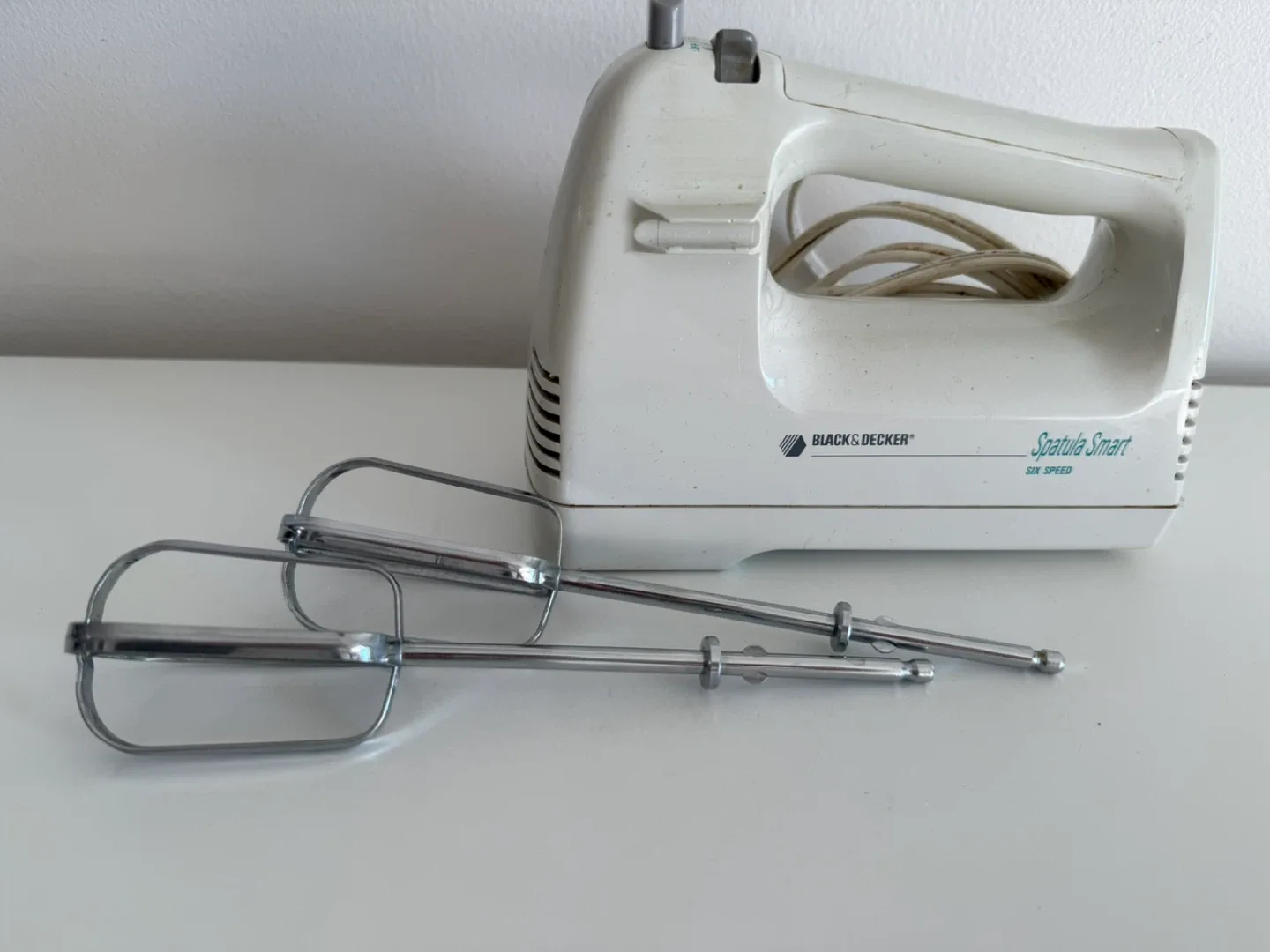Black & Decker Hand Mixer thumbnail