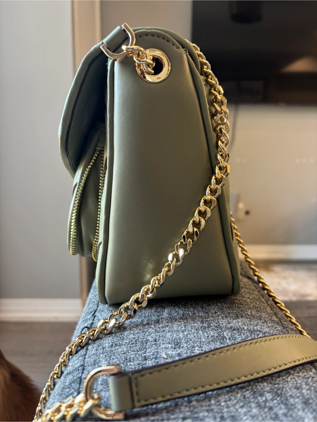 Michael Kors Leather Shoulder Bag - Never Used - photo 3
