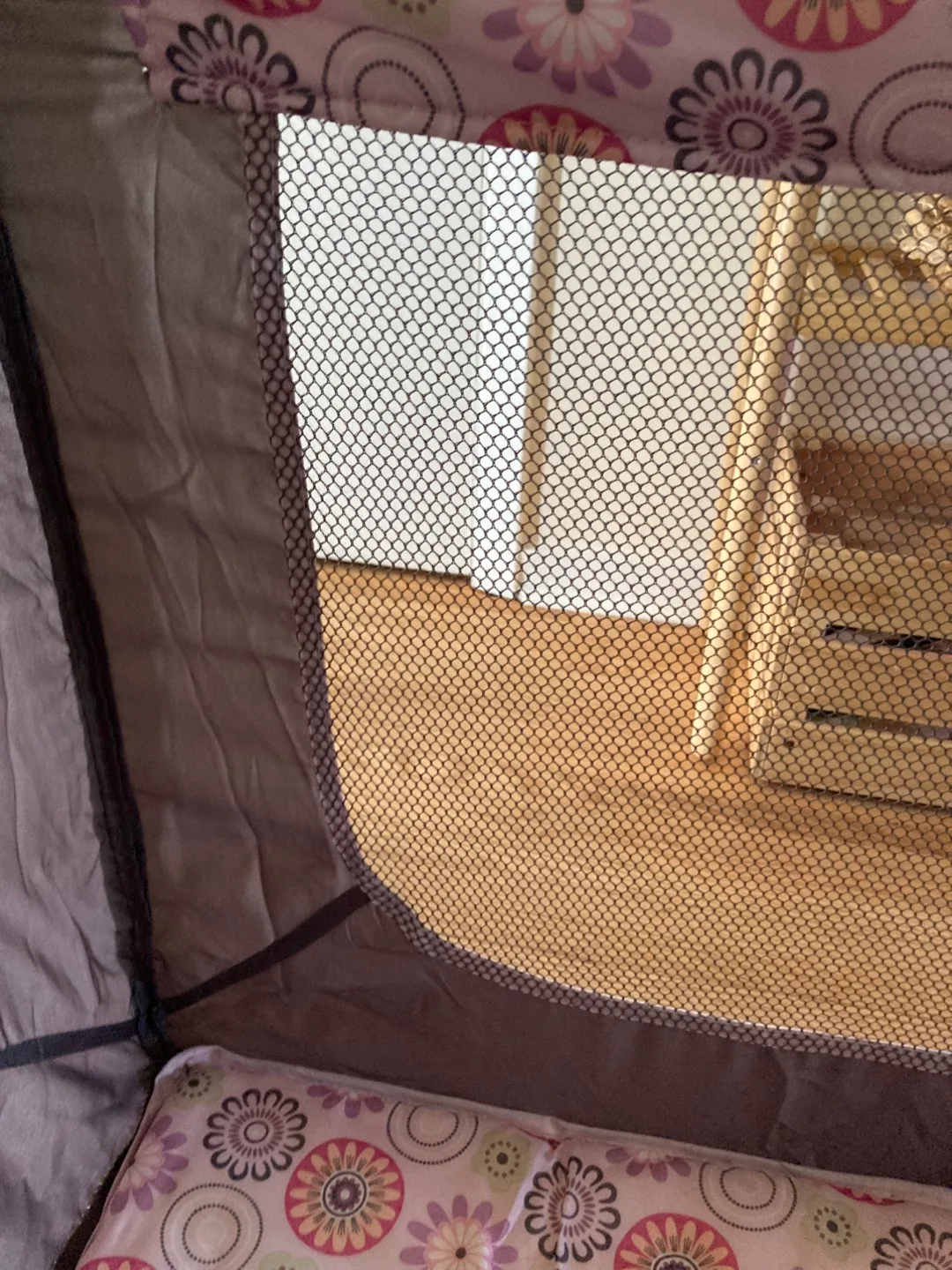 Cosco Floral Playpen - Great Condition! image indicator(6)