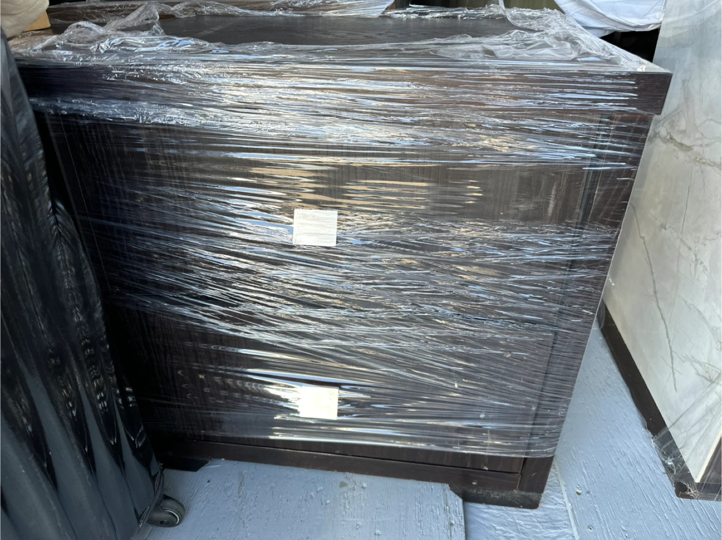 Wood Dresser - 4 Drawer - photo 2