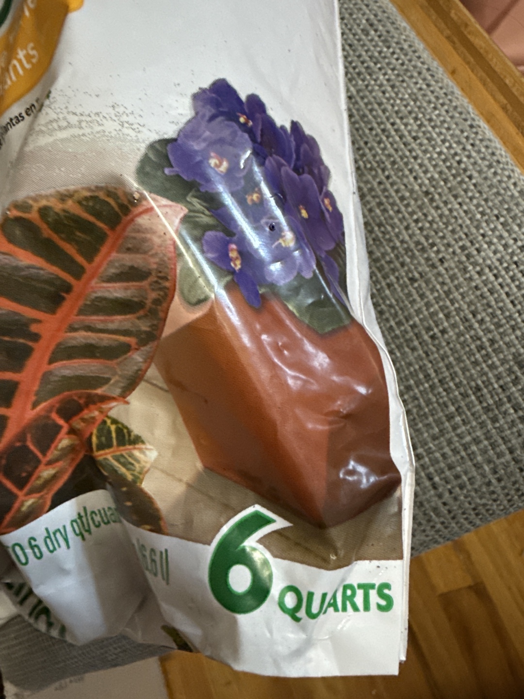 🥕Miracle-Gro Indoor Potting Mix - 6 Quarts - photo 2