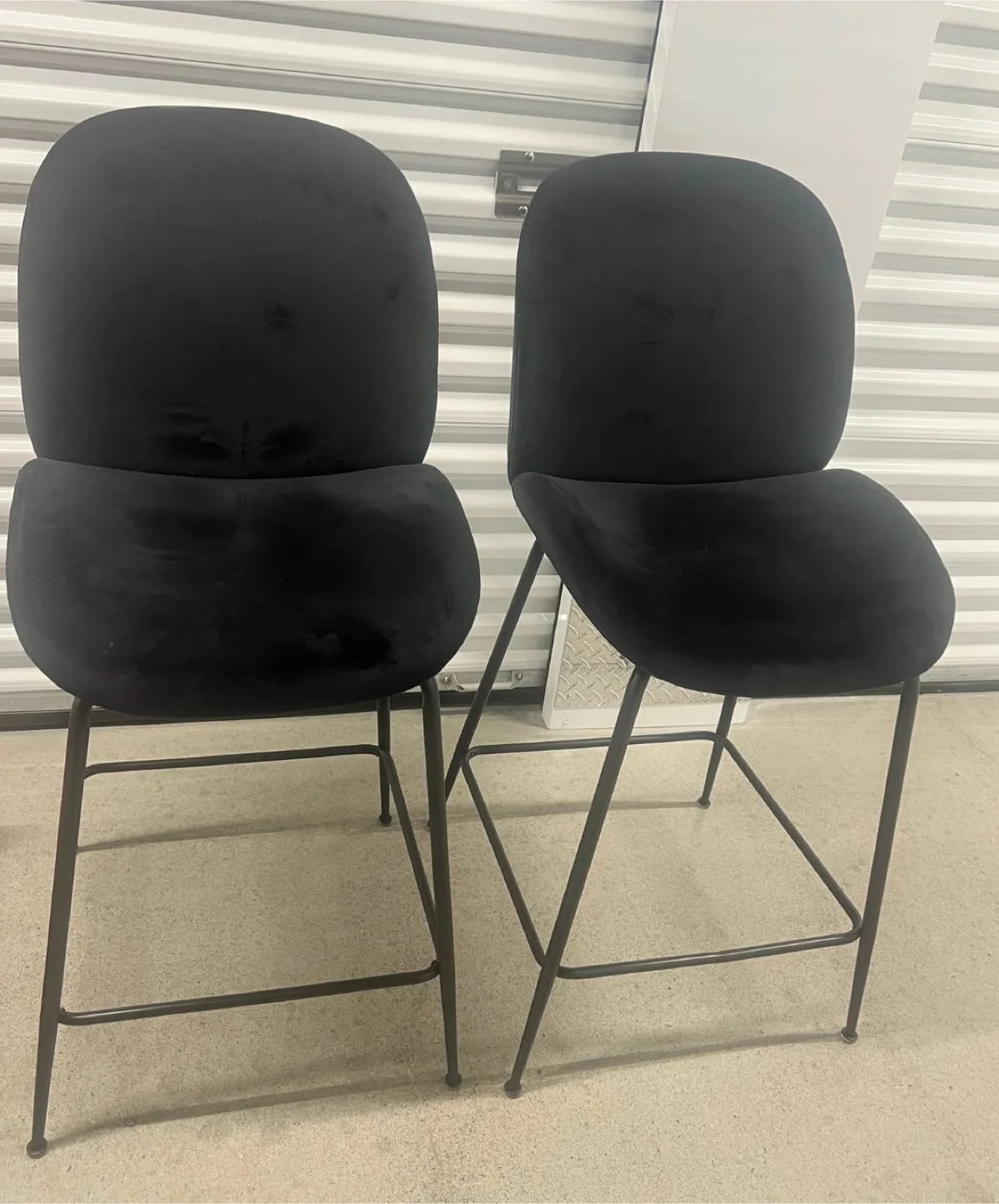 Set of 2 Black Velvet Bar Stools thumbnail