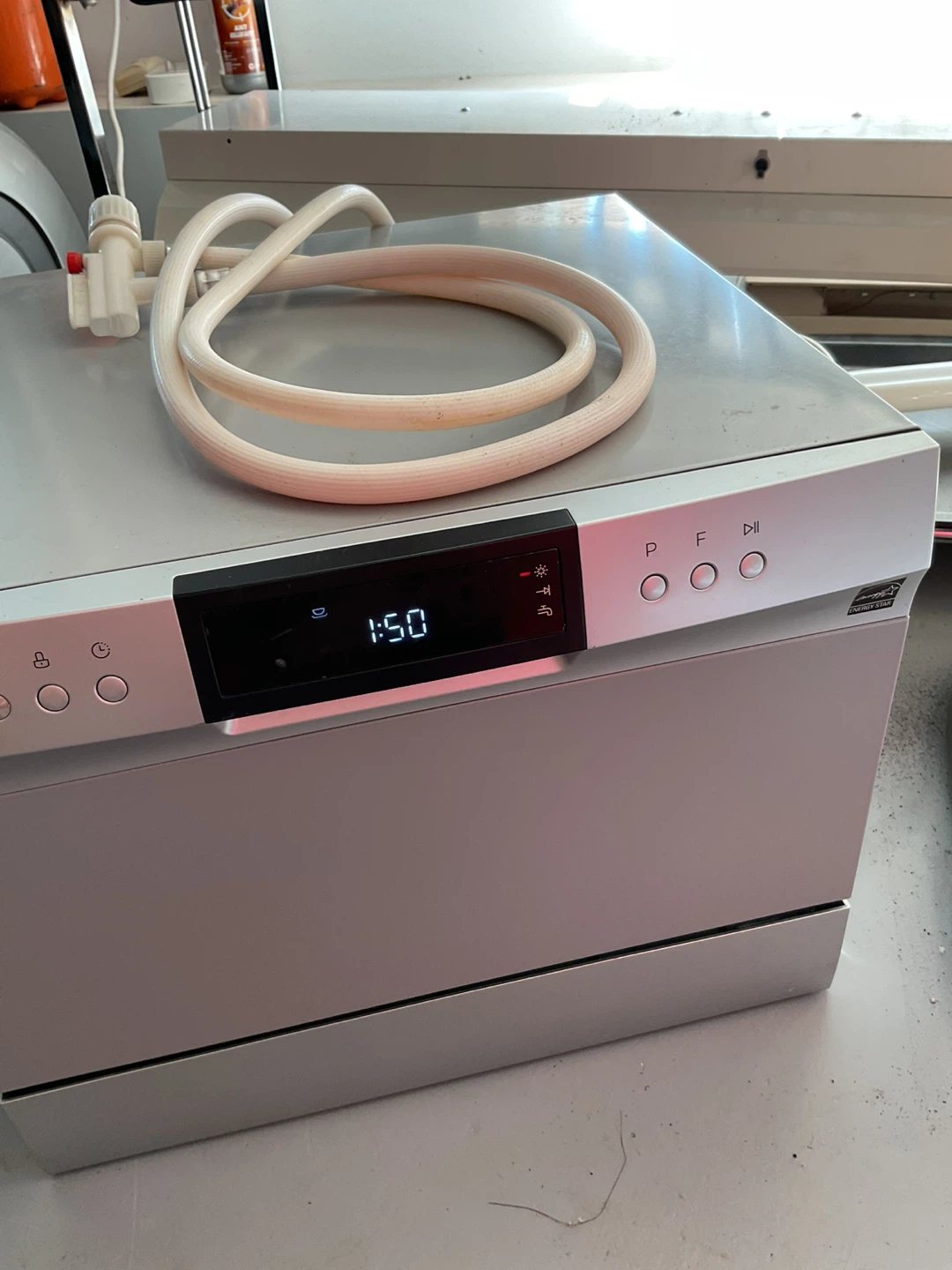 Danby Countertop Dishwasher 🥕
