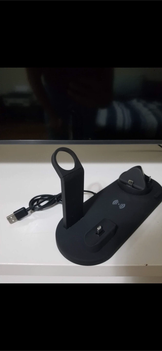 🥕Giving a brand new charger dock 3 in 1 - photo 2