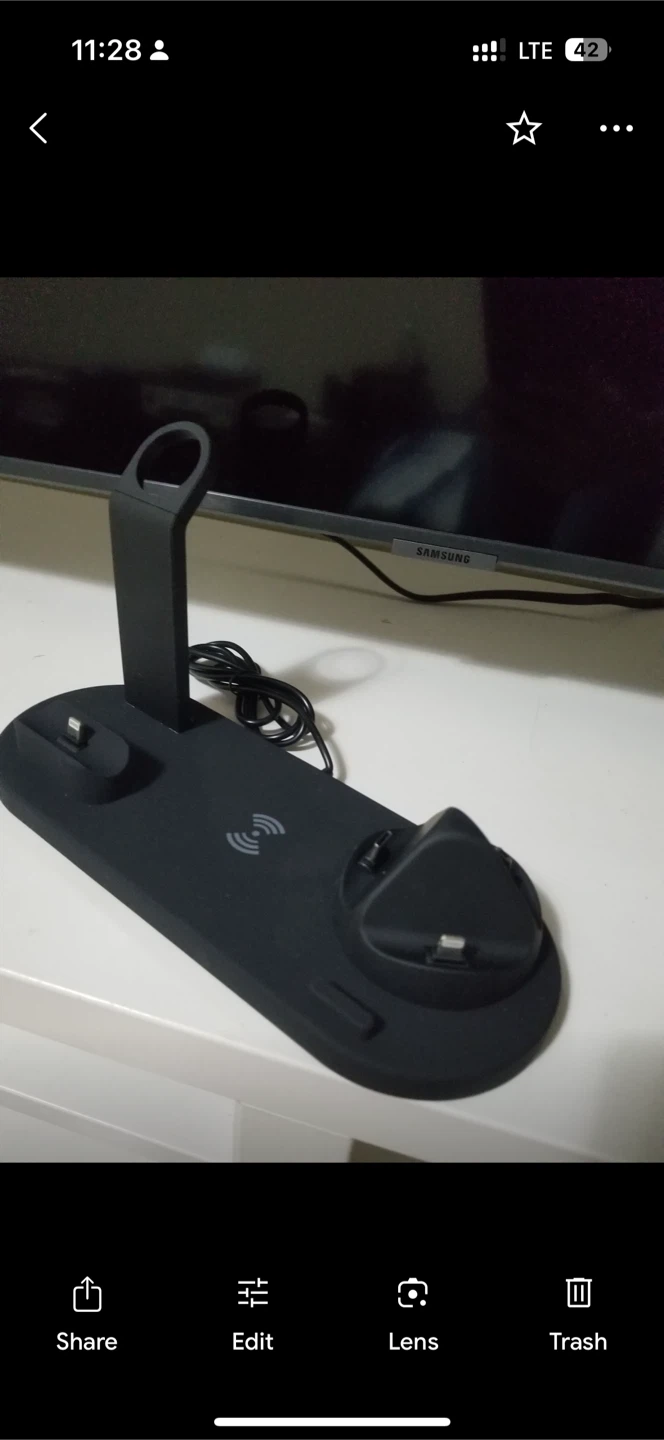 🥕Giving a brand new charger dock 3 in 1