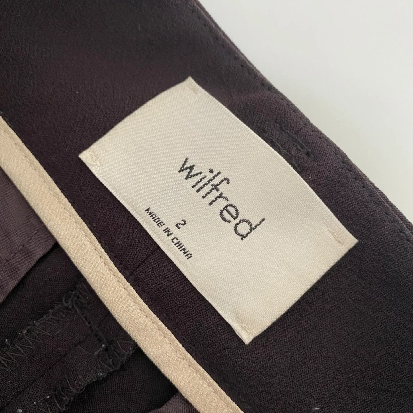 Aritzia Wilfred Tie-Front Pants image indicator(6)