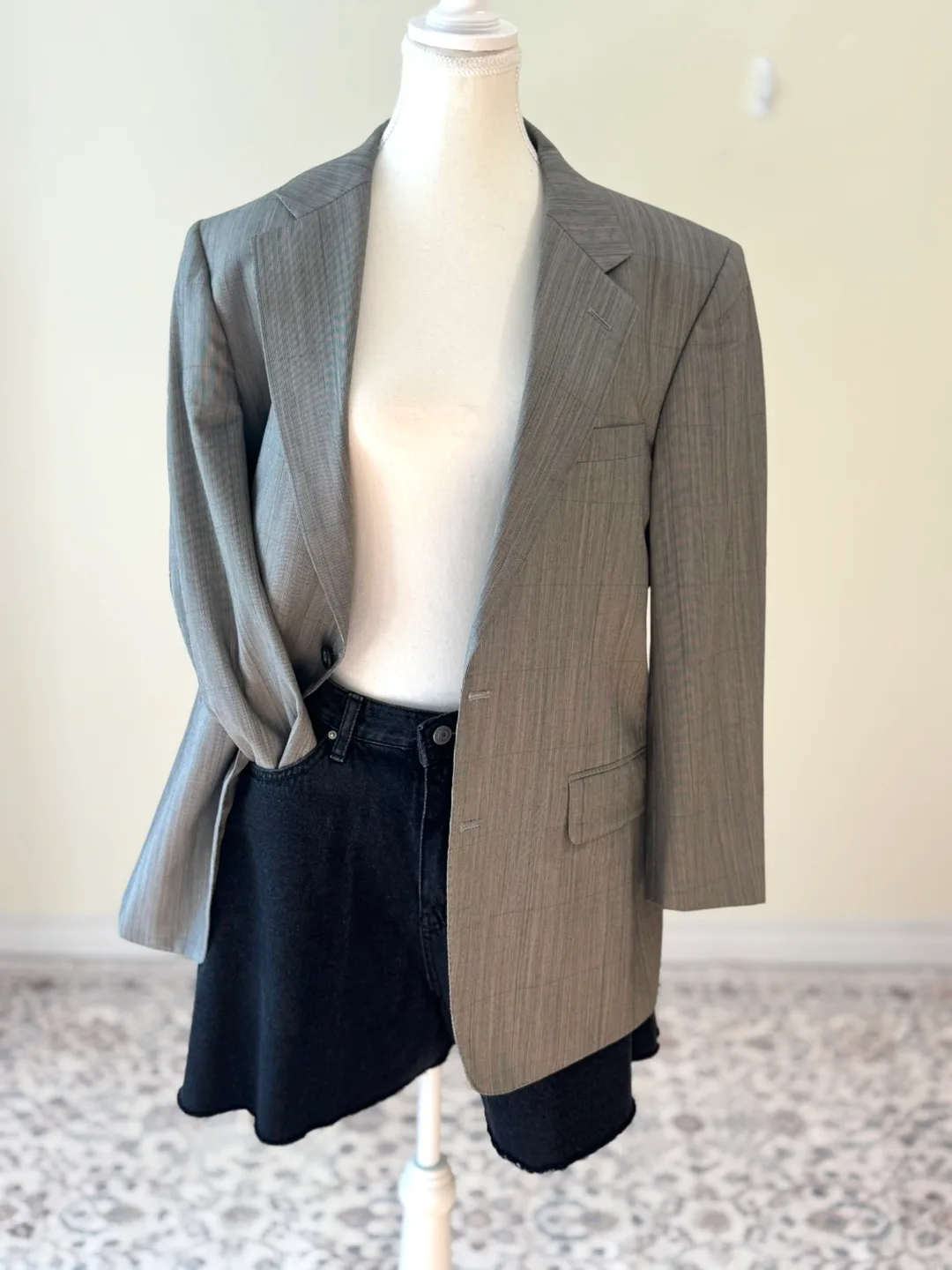 Burberrys Vintage Wool Blazer Jacket Classic 100% Wool Luxury image indicator(2)