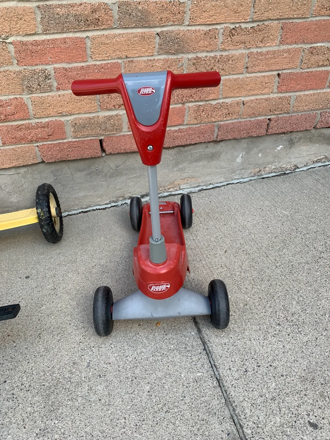 Tricycle Bike and 4-Wheel Scooter Set image indicator(5)