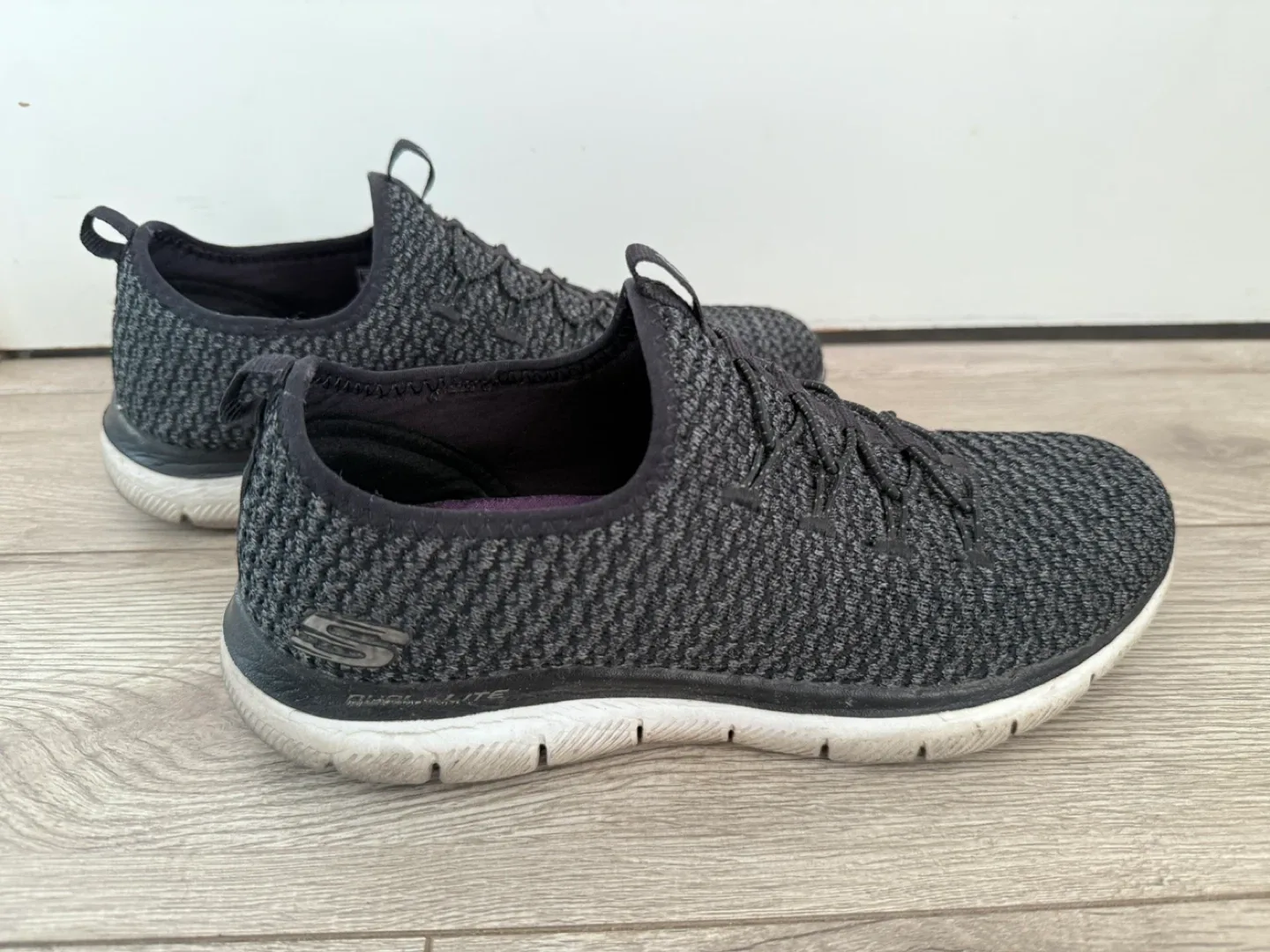 Skechers Women's Slip-on Sneakers - Size 8 thumbnail