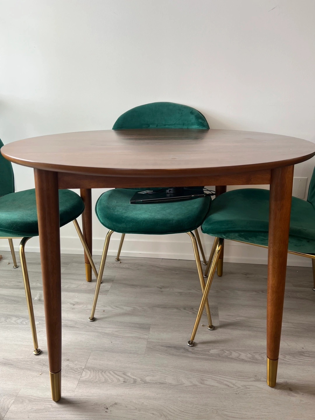 Round Dining Table ONLY! Chairs NOT included! Karrot