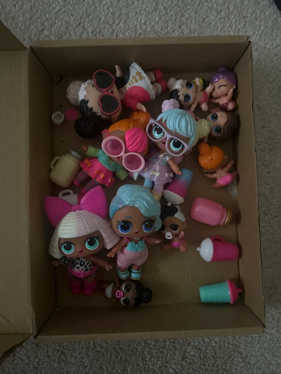 LOL Surprise Dolls - Lot of Dolls and Accessories thumbnail