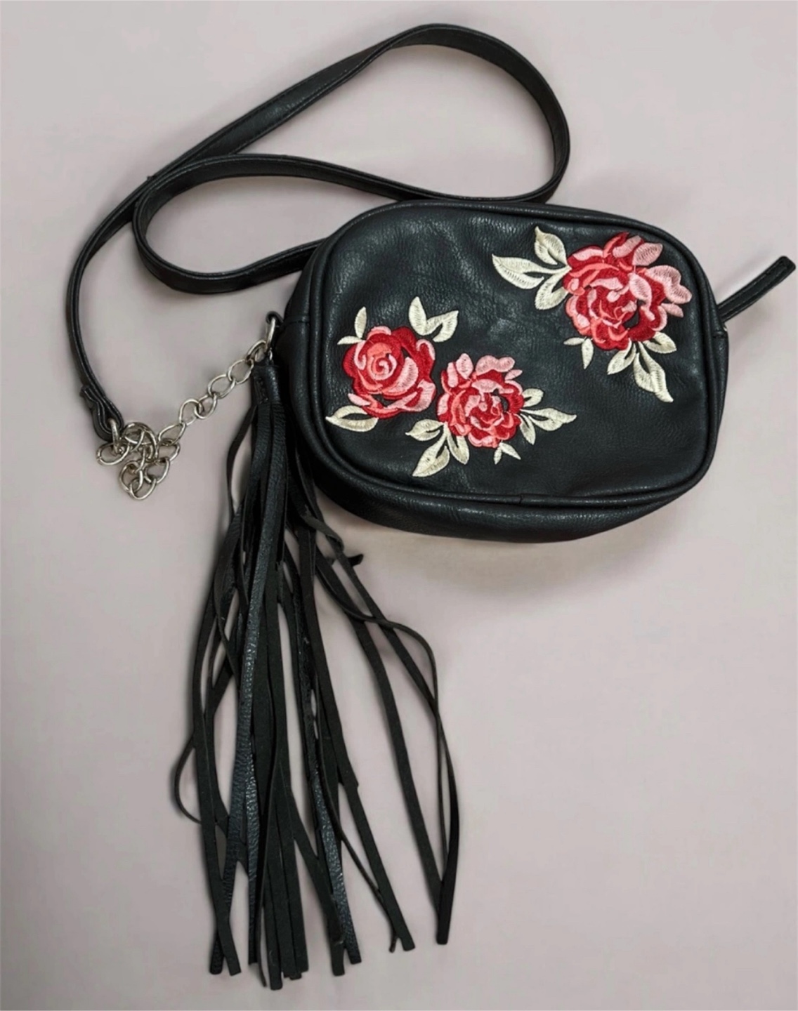 Black Floral Embroidered Crossbody Bag 🥕