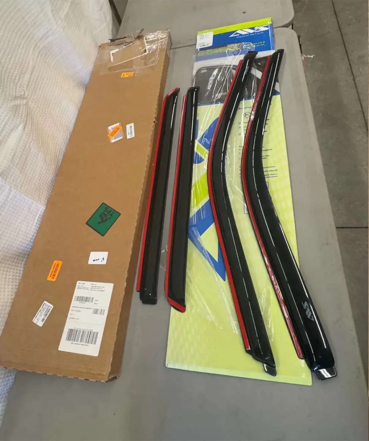 Auto Ventshade Ford Super Duty 17-25 image indicator(6)