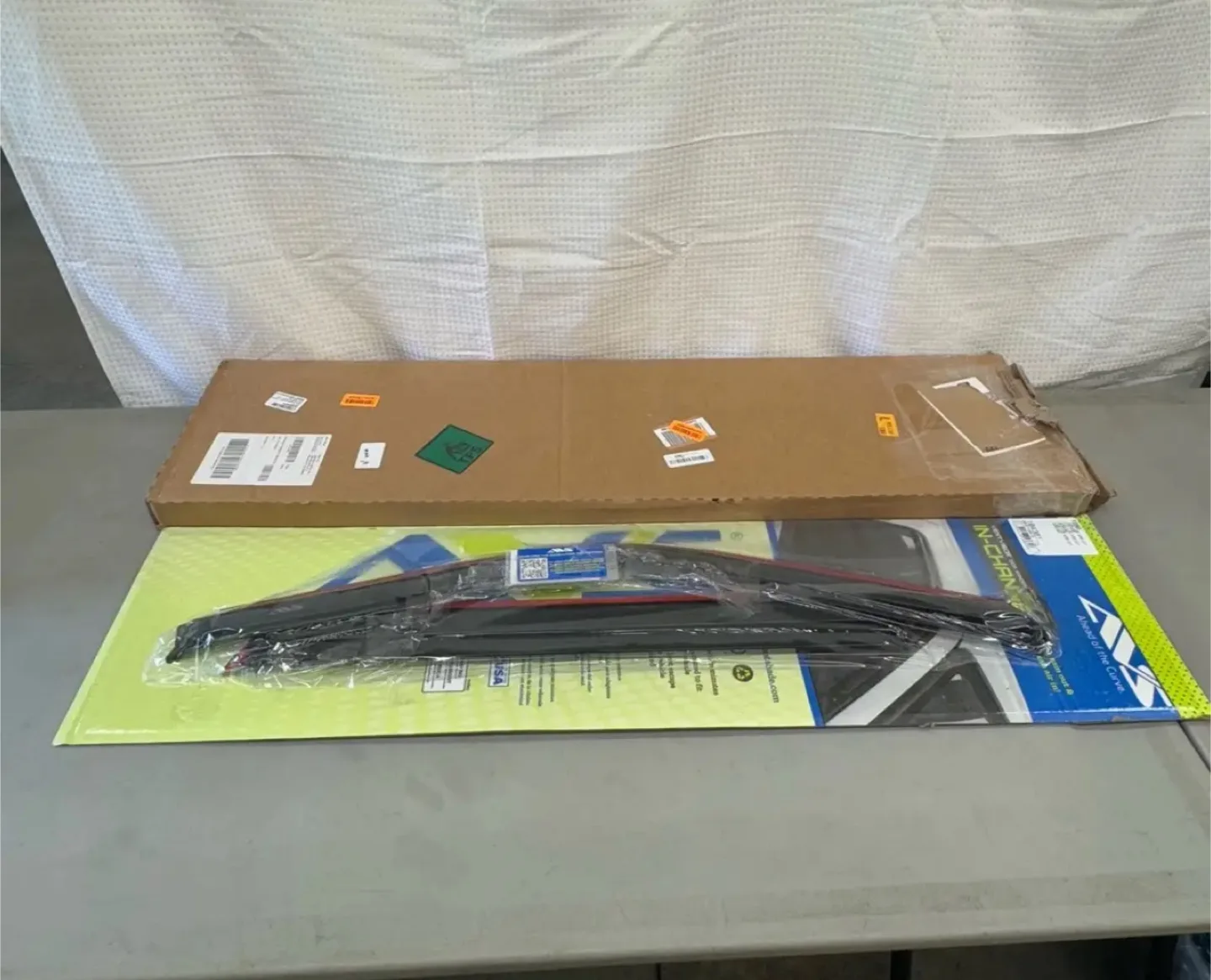 Auto Ventshade Ford Super Duty 17-25 image indicator(5)