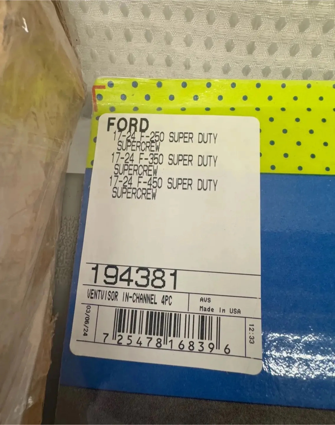 Auto Ventshade Ford Super Duty 17-25 image indicator(8)