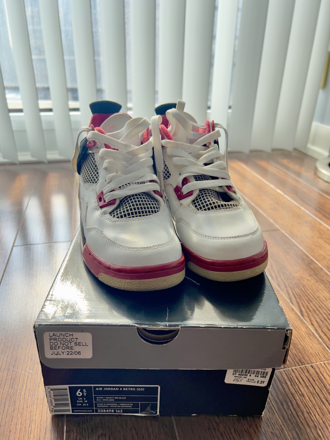 Air Jordan 4 Retro Mars Blackmon (GS) Size 6.5Y or 8 W