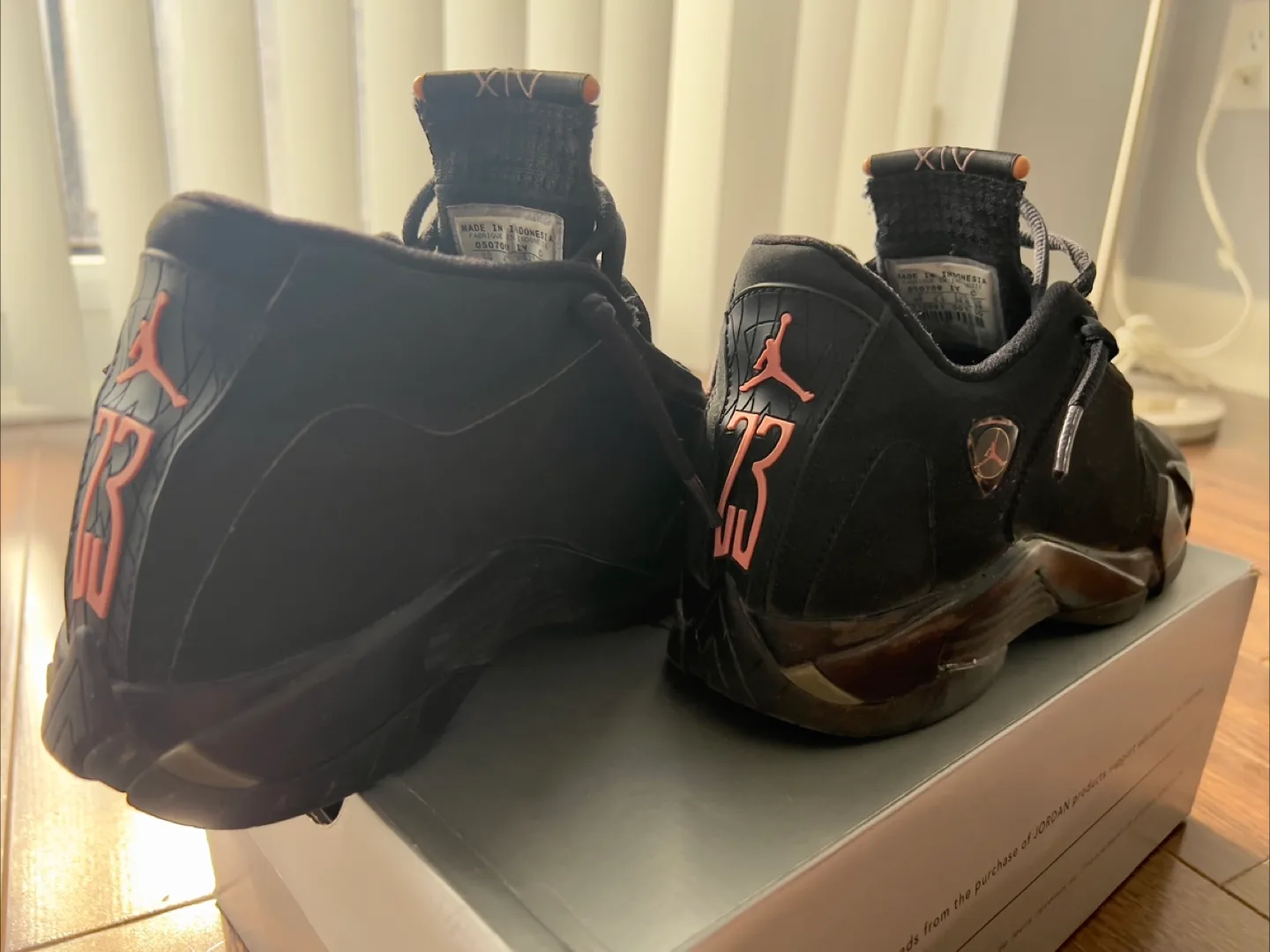 Air Jordan 14 Retro ‘Real Pink’ GS Black/Pink Size 6Y/7.5W image indicator(2)
