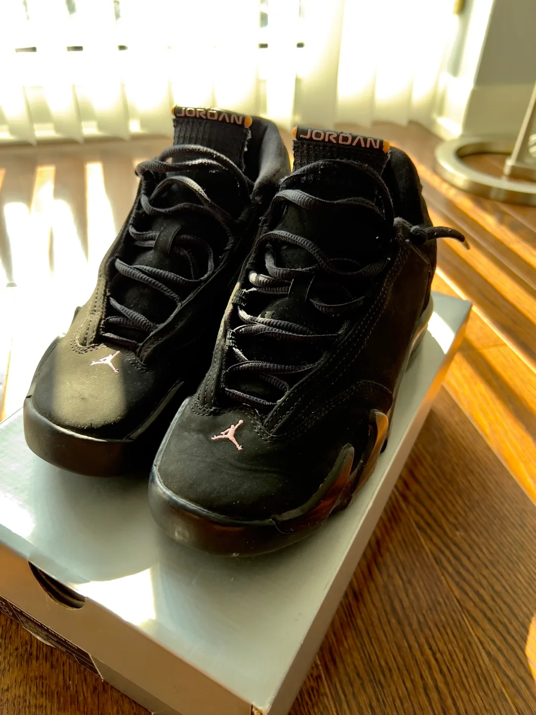 Air Jordan 14 Retro ‘Real Pink’ GS Black/Pink Size 6Y/7.5W image indicator(4)