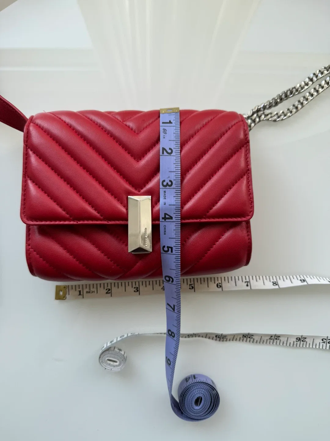 Hugo Boss Red Leather Shoulder Bag image indicator(6)