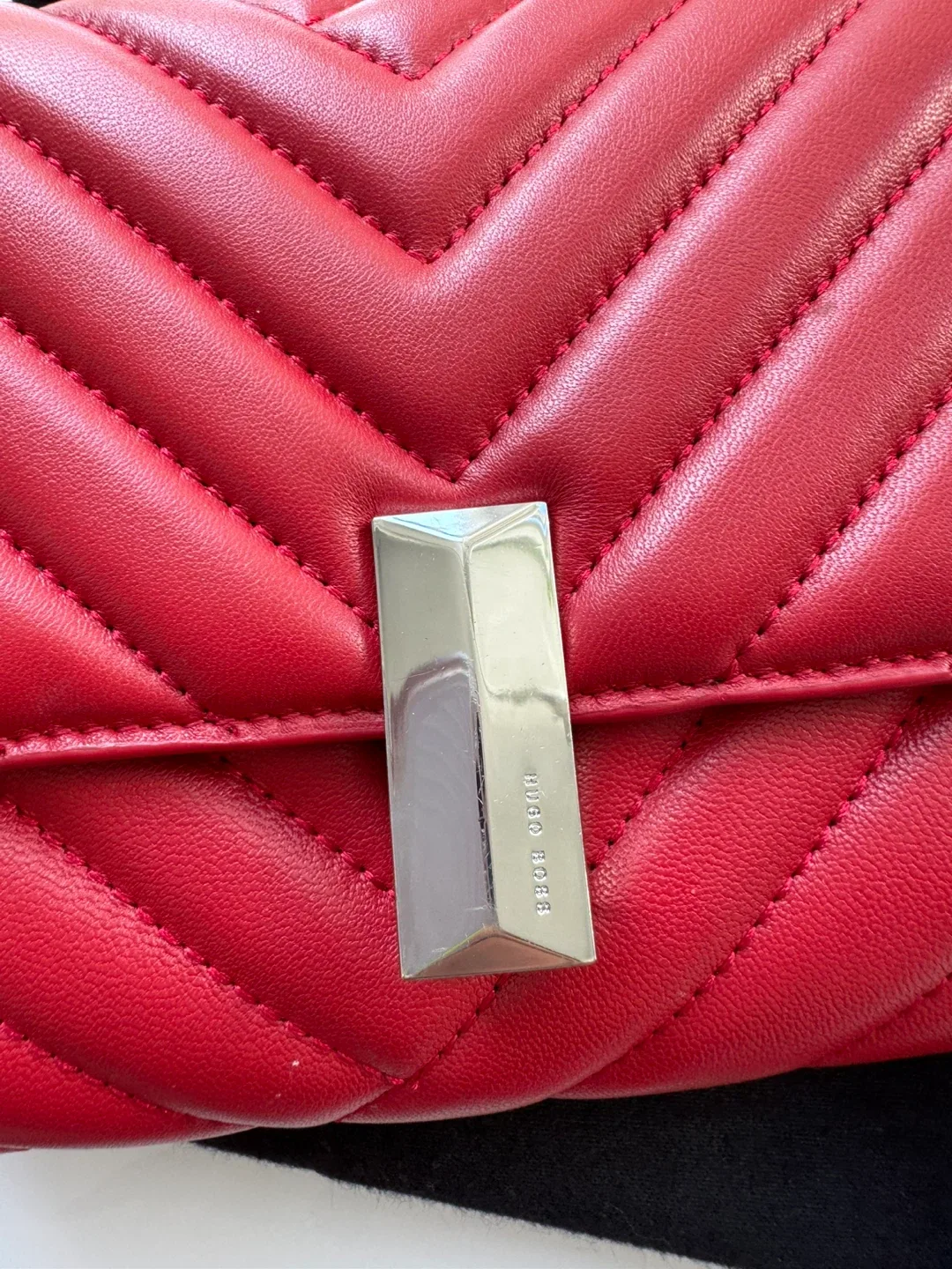 Hugo Boss Red Leather Shoulder Bag image indicator(2)