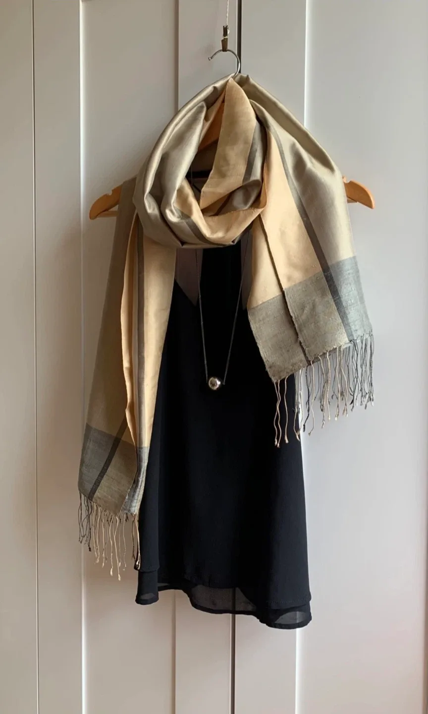✨Stunning Scarves Assortment thumbnail