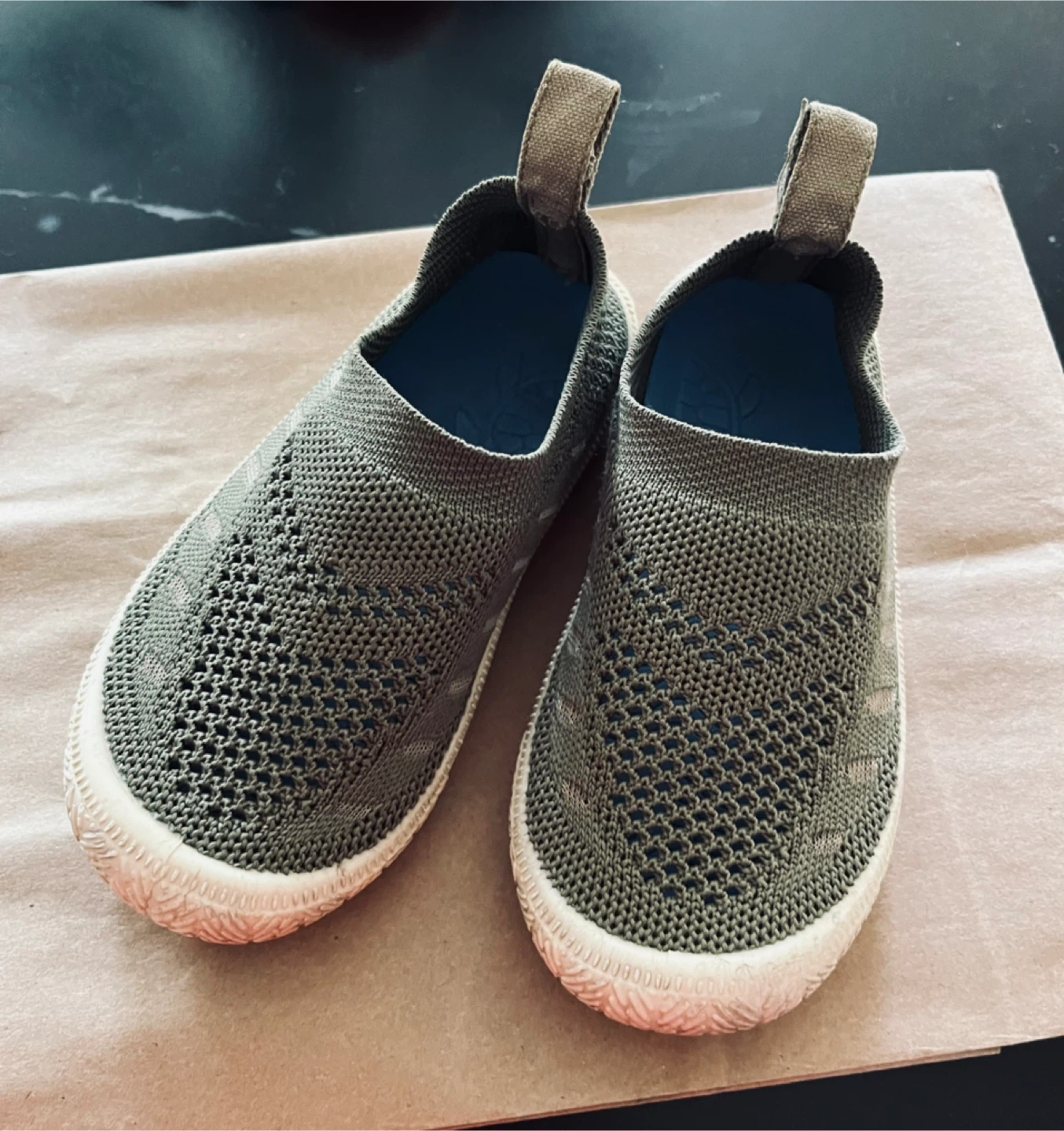 PLAE Ty Olive Knit Slip-On Shoes size 8