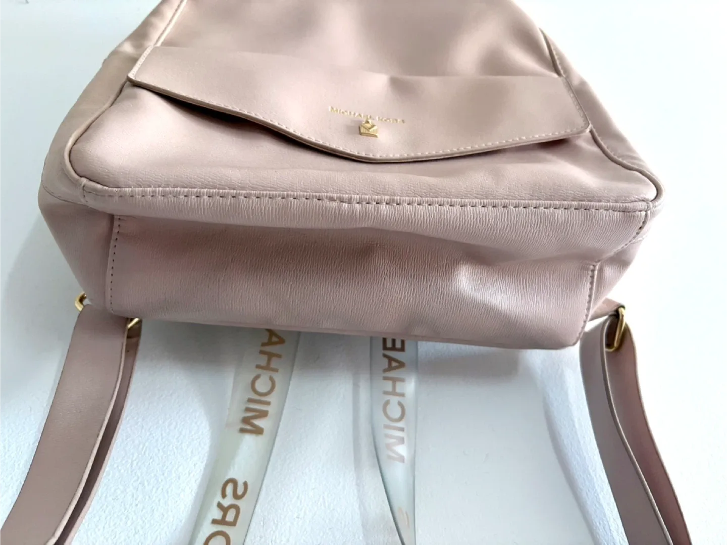 Michael Kors logo Backpack - Blush Pink ‼️final sale ‼️ image indicator(3)