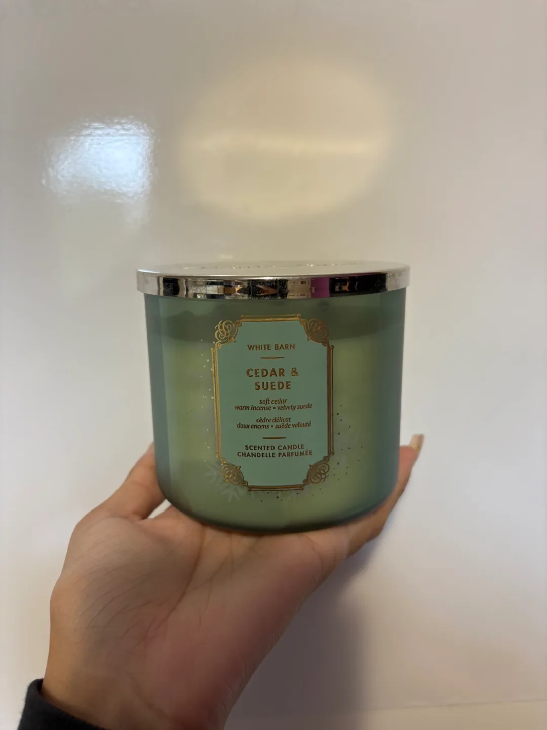 White Barn Cedar & Suede Candle thumbnail
