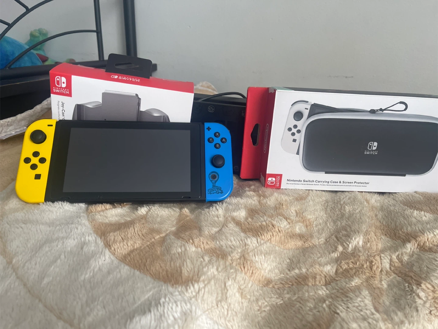 Nintendo Switch Fortnite edition - photo 3