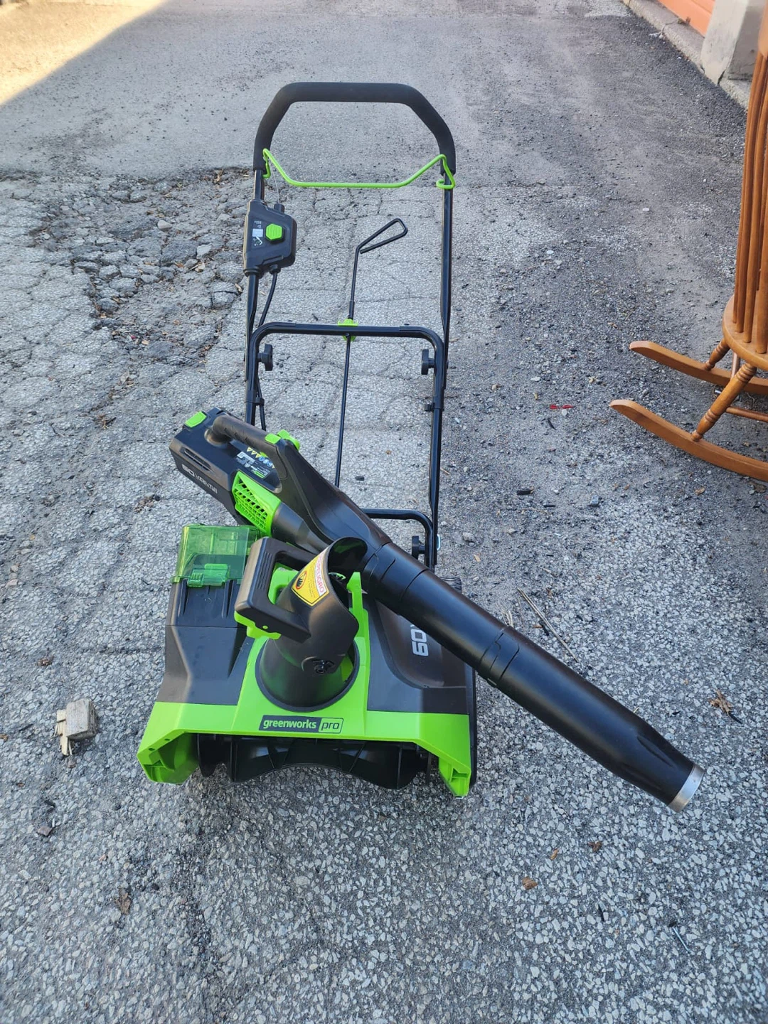 Greenworks Pro 60V Snow Shovel & Leaf Blower Combo