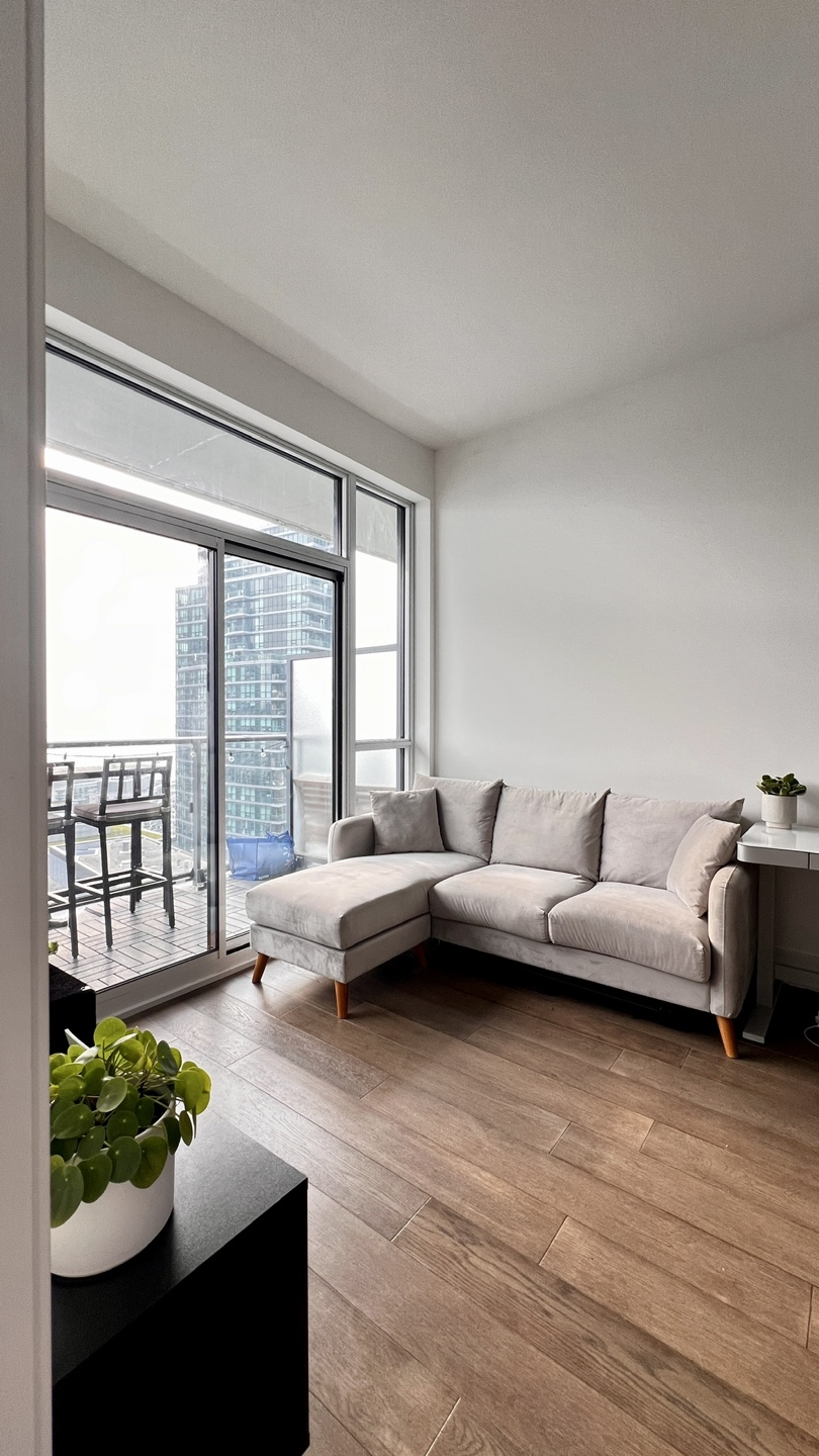 Novogratz Magnolia Sectional Sofa - Grey Velvet