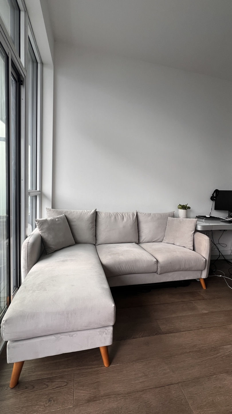 Novogratz Magnolia Sectional Sofa - Grey Velvet - photo 3
