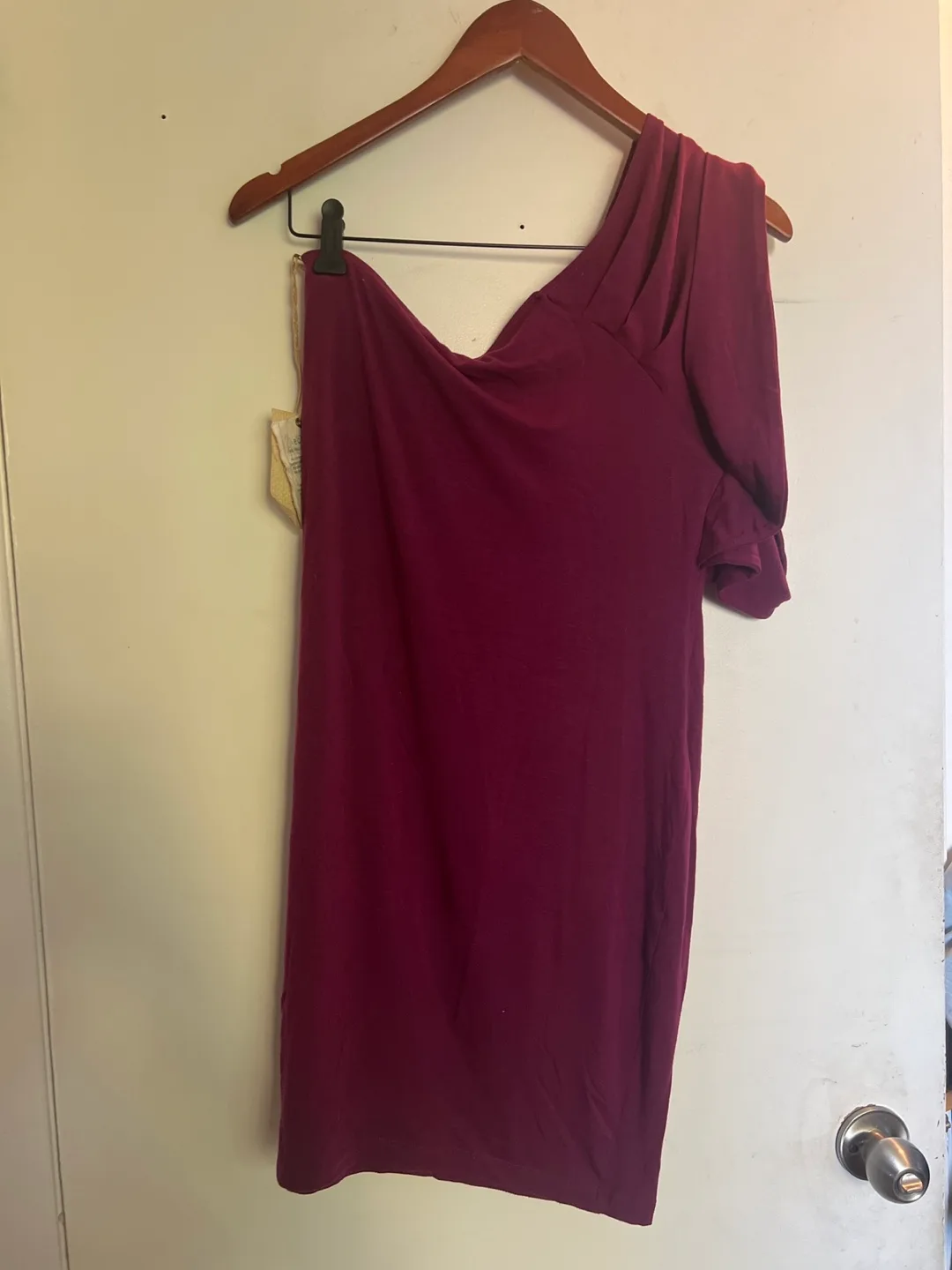BNWT - One Shoulder Dress - Burgundy image indicator(2)