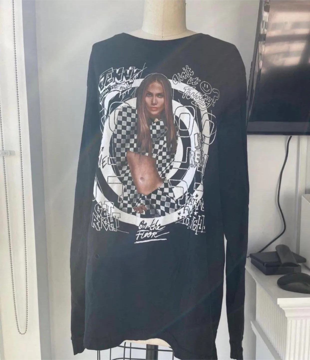 Guess Official JLo Tour Merchandise size XL thumbnail