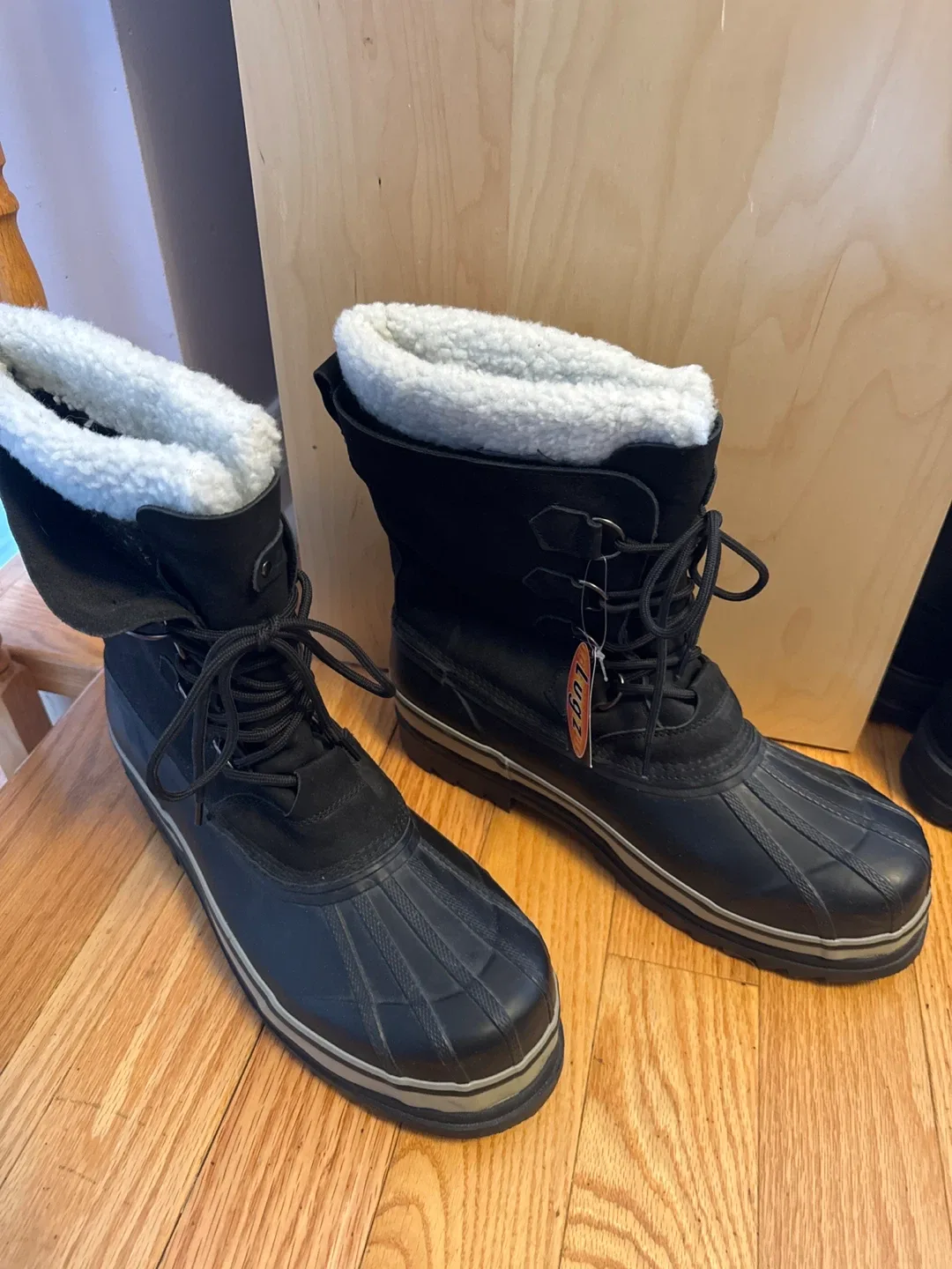 Brand New Lugz Mens Size 13 Winter Boots image indicator(2)