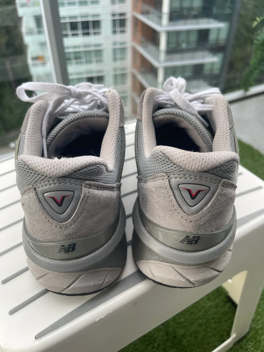 New Balance 990v5 Size M8.5 image indicator(3)